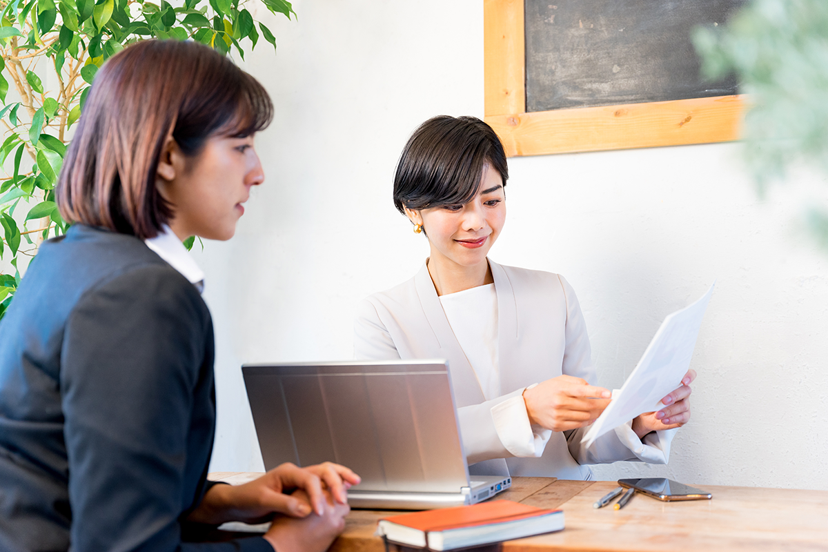 転職エージェントに書類添削だけでも依頼するべき4つの理由とは？