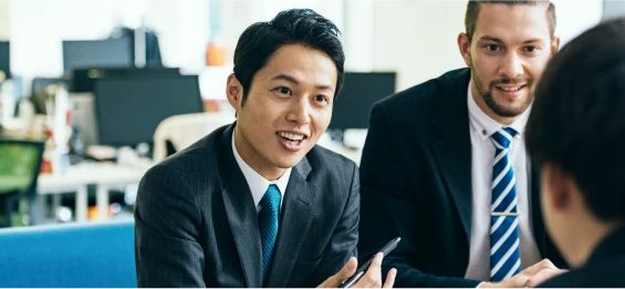 会議中のビジネスマン